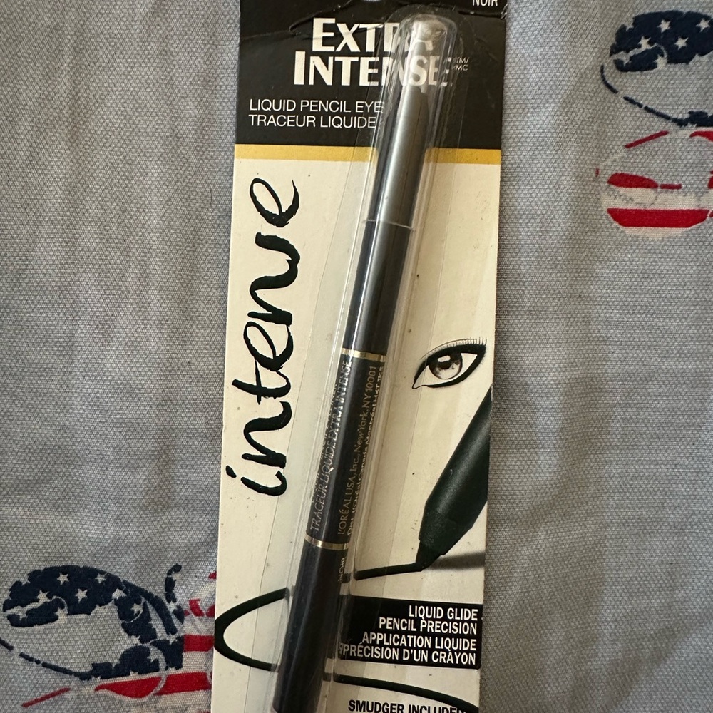 L'Oreal Paris Bundle Voluminous Butterfly Mascara and Extra Intense Eyeliner Set - Picture 5 of 8